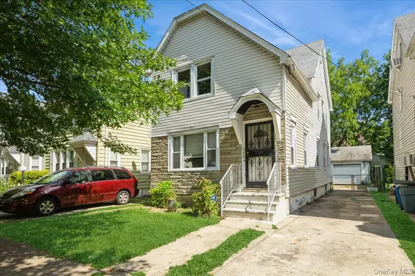 Saint Albans, NY 11412,104-39 199th ST