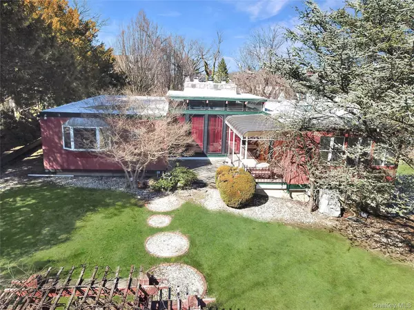 Great Neck, NY 11021,11 Valley View RD