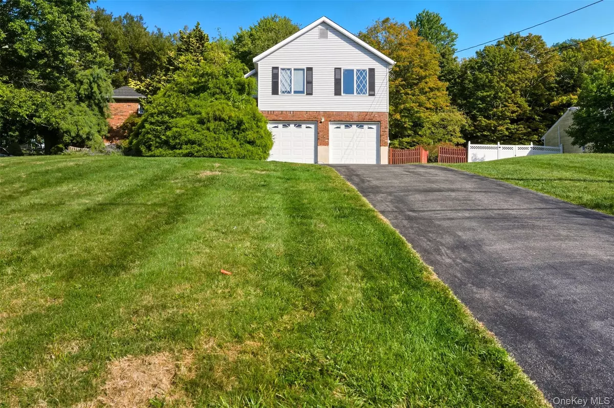 Highland Mills, NY 10930,35 Depalma DR
