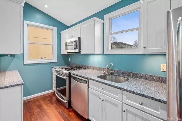 Glendale, NY 11385,8921 Aubrey AVE