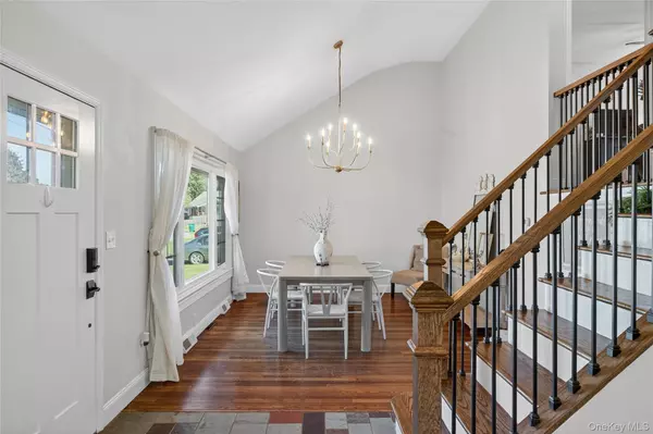 Saugerties, NY 12477,2 Edgewood DR