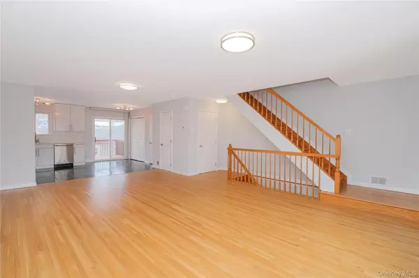 Staten Island, NY 10305,14 Ragazzi Ln