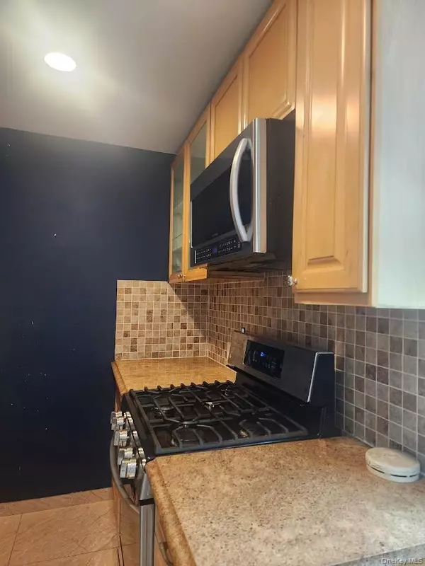Forest Hills, NY 11375,11006 Colonial AVE