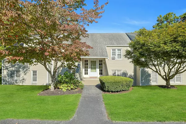 204 Holly Stream CT, Brewster, NY 10509