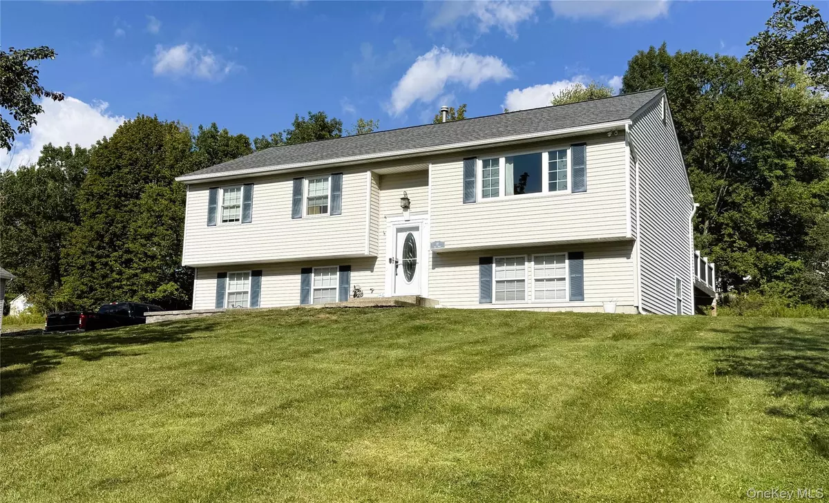 Highland Mills, NY 10930,12 Yale DR