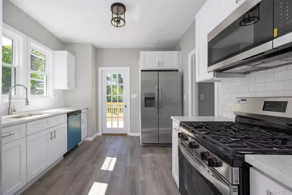 Kingston, NY 12401,149 Pine ST