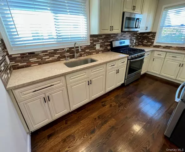 Lynbrook, NY 11563,5 Lawrence AVE