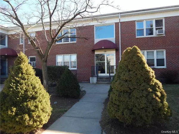 Yonkers, NY 10710,4 Arlington ST #2A