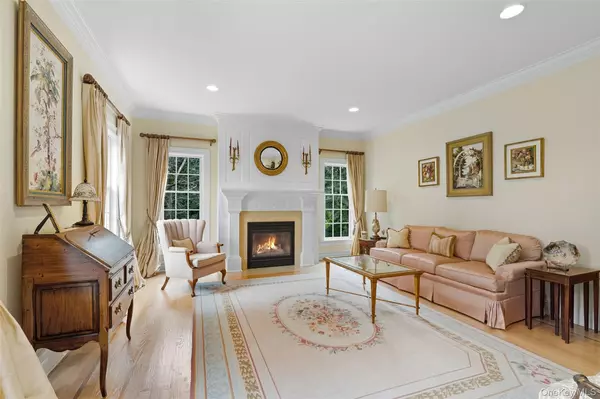 Rye, NY 10580,455 Grace Church ST