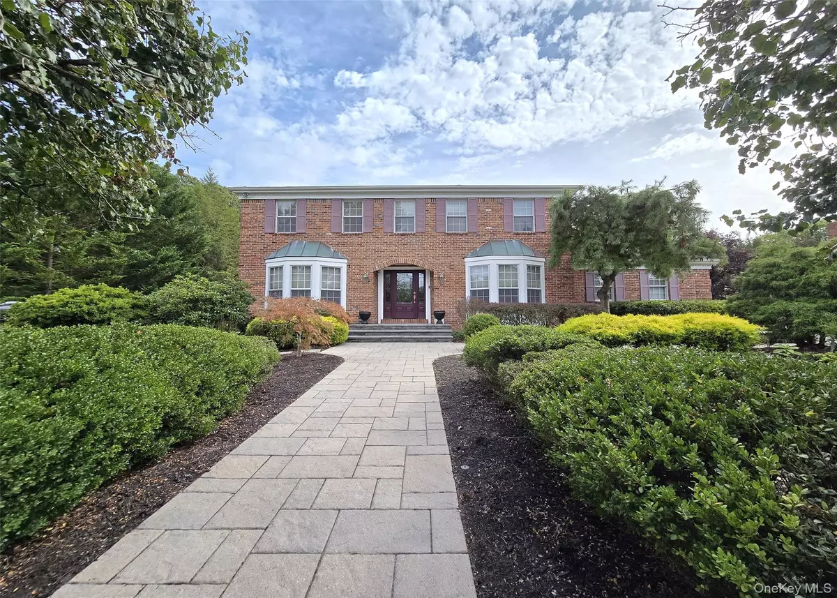 Lake Grove, NY 11755,21 Durham PL