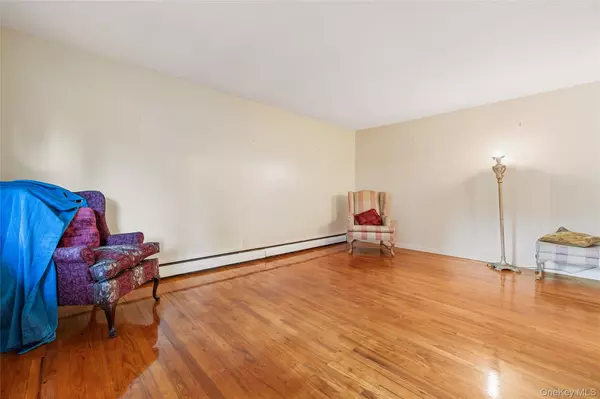 Yonkers, NY 10703,372 Sommerville PL