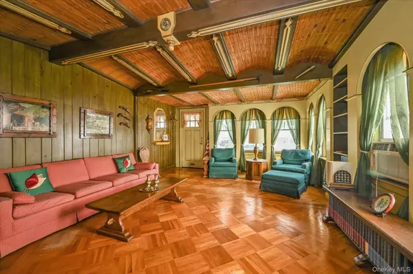 Flushing, NY 11354,2559 123rd ST