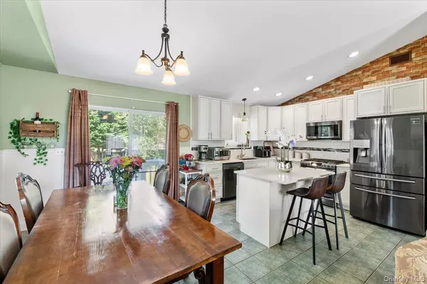 East Patchogue, NY 11772,101 Plymouth AVE