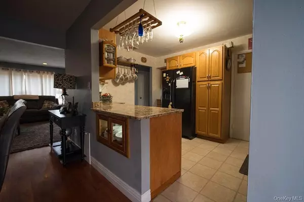 West Babylon, NY 11704,1 Puritan PL