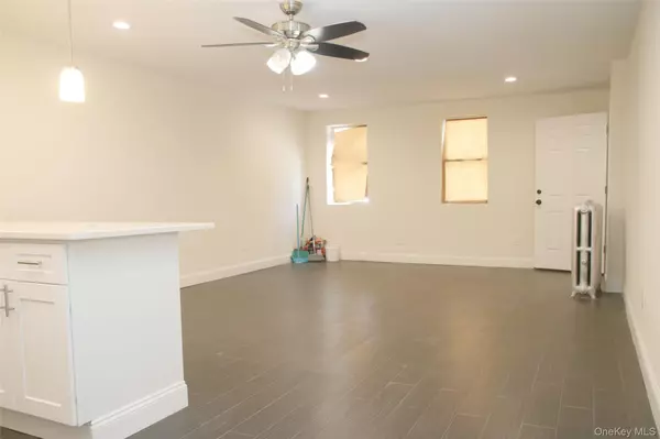 Jamaica, NY 11433,104-07 177TH ST