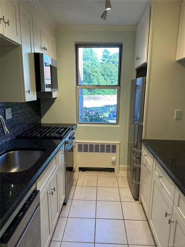 White Plains, NY 10605,3 Bryant CRES ##1J