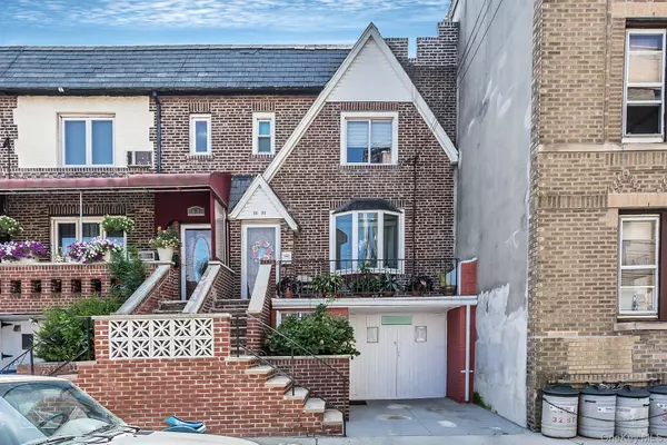 Astoria, NY 11102,24-53 32 ST