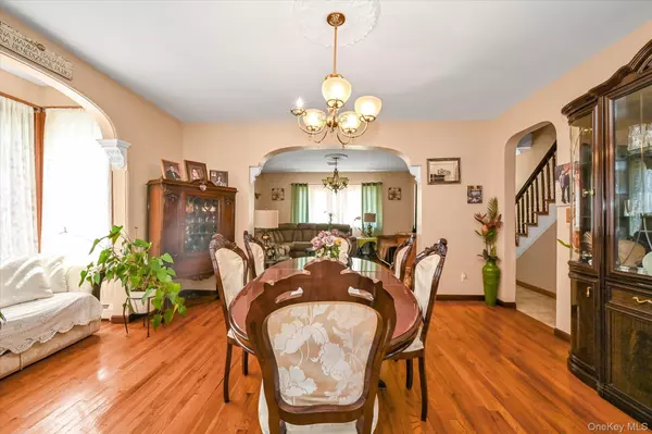 Whitestone, NY 11357,14915 11th AVE