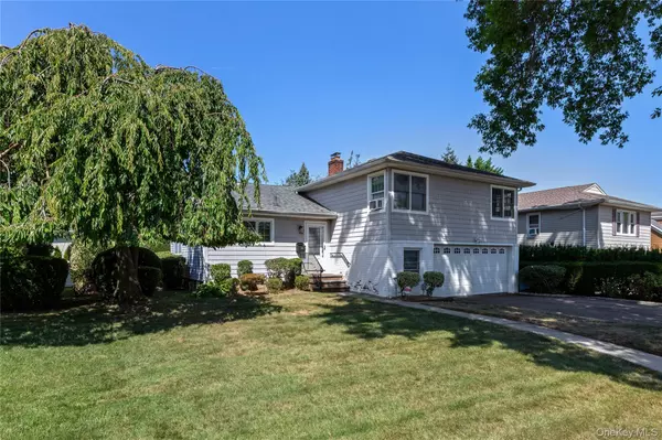 Garden City, NY 11530,106 Hayes ST