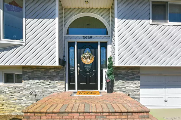 Seaford, NY 11783,3969 Marlow CT