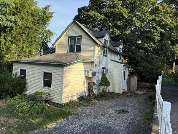 Huntington, NY 11743,68 Central ST