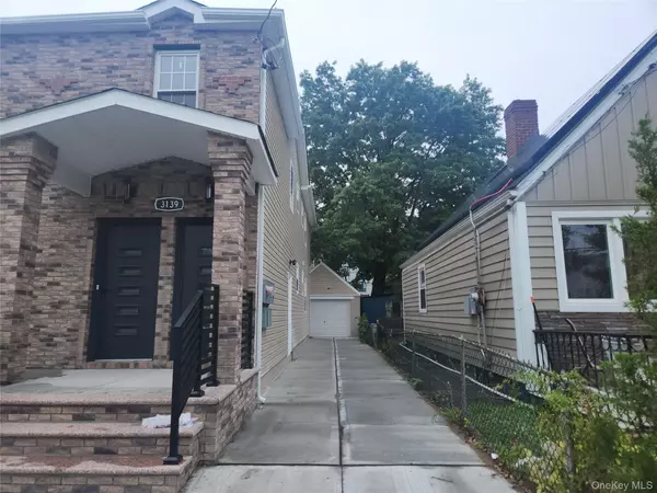 Bronx, NY 10469,3139 Edson AVE