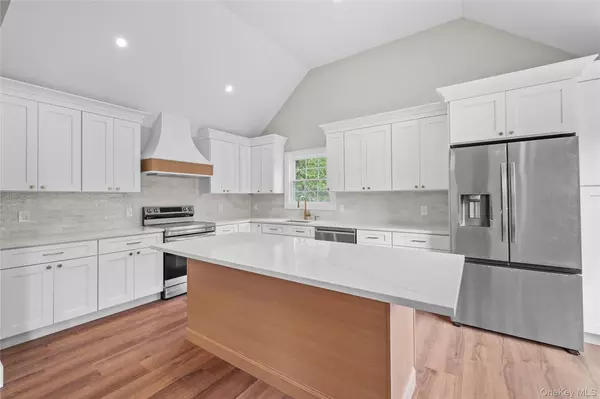 Nesconset, NY 11767,6A Cleveland ST