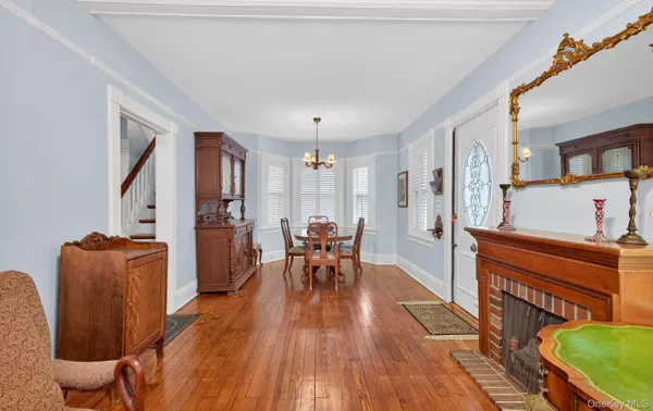 Northport, NY 11768,26 Gilbert ST