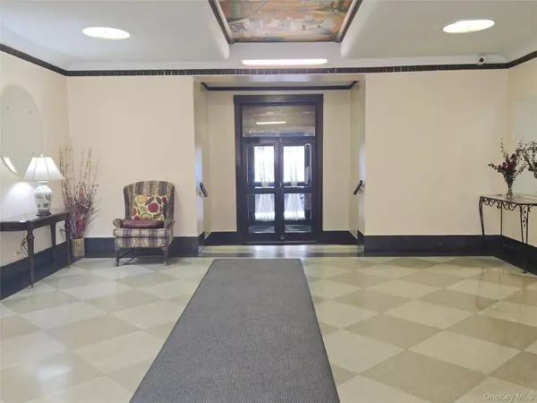 Bronx, NY 10468,55 E 190th ST #45
