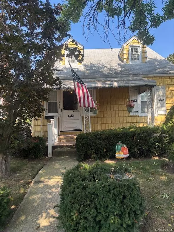 New Hyde Park, NY 11040,545 6th AVE