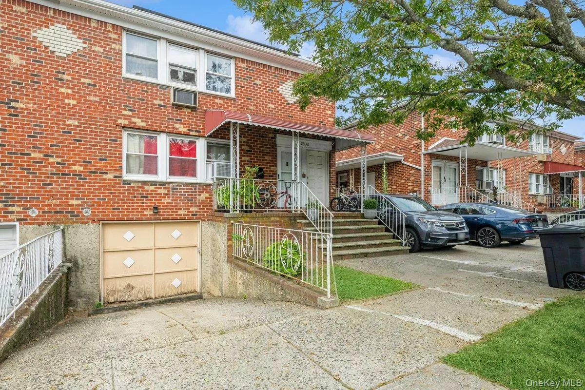 Jamaica, NY 11427,8948 Pontiac ST