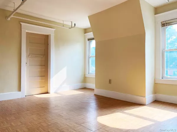 15 Woodcrest AVE #2, White Plains, NY 10604