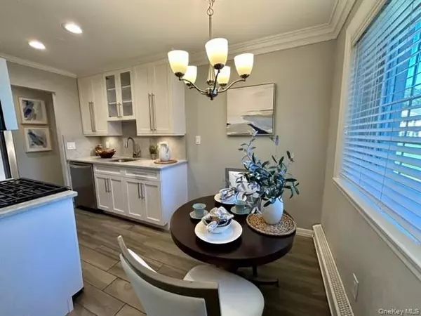 Lake Grove, NY 11755,9 Williams BLVD #6-1D