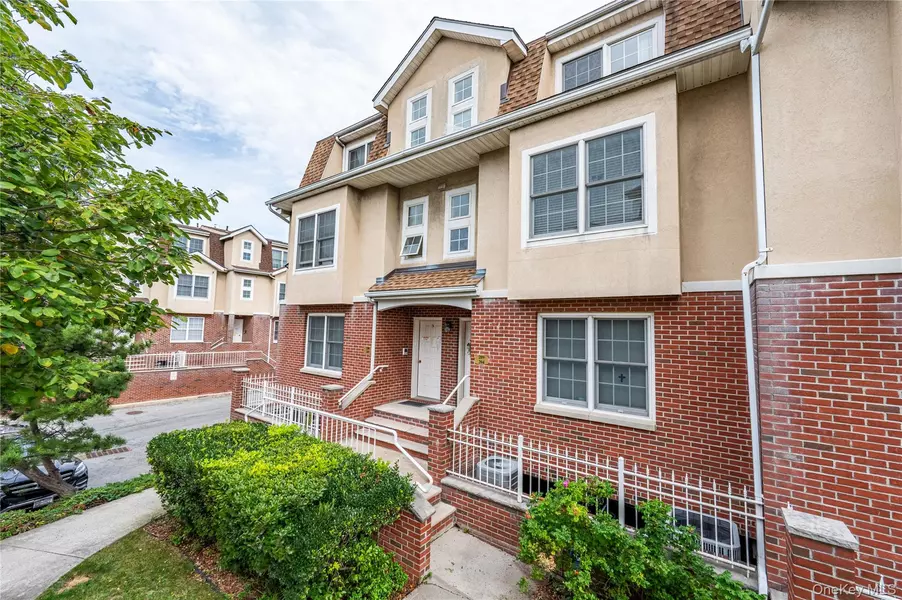 1 Patricia LN #209, Bronx, NY 10465