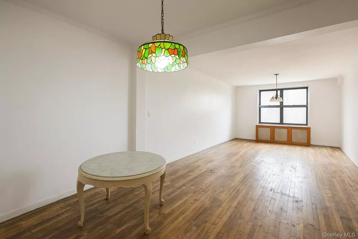 Bayside, NY 11364,80-35 Springfield BLVD #E-6