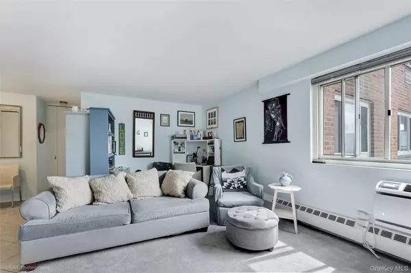 Woodside, NY 11377,39-65 52nd ST #4C
