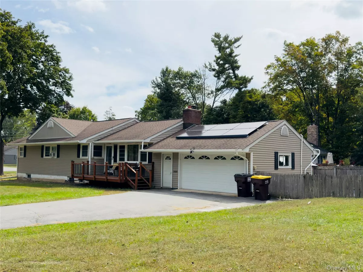 Warwick, NY 10990,1 Pinecrest