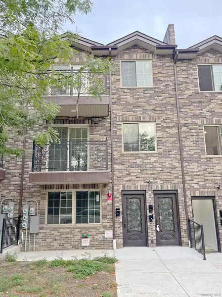 3629 169th ST #3F, Flushing, NY 11358
