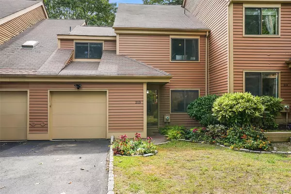 213 Treetop CRES, Rye Brook, NY 10573