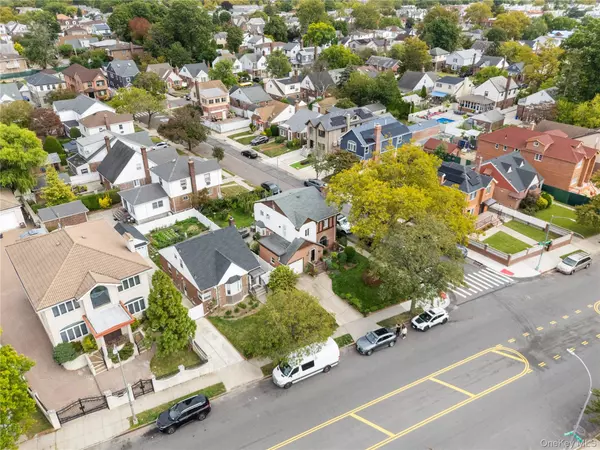 Bayside, NY 11358,26-23 Utopia Pkwy