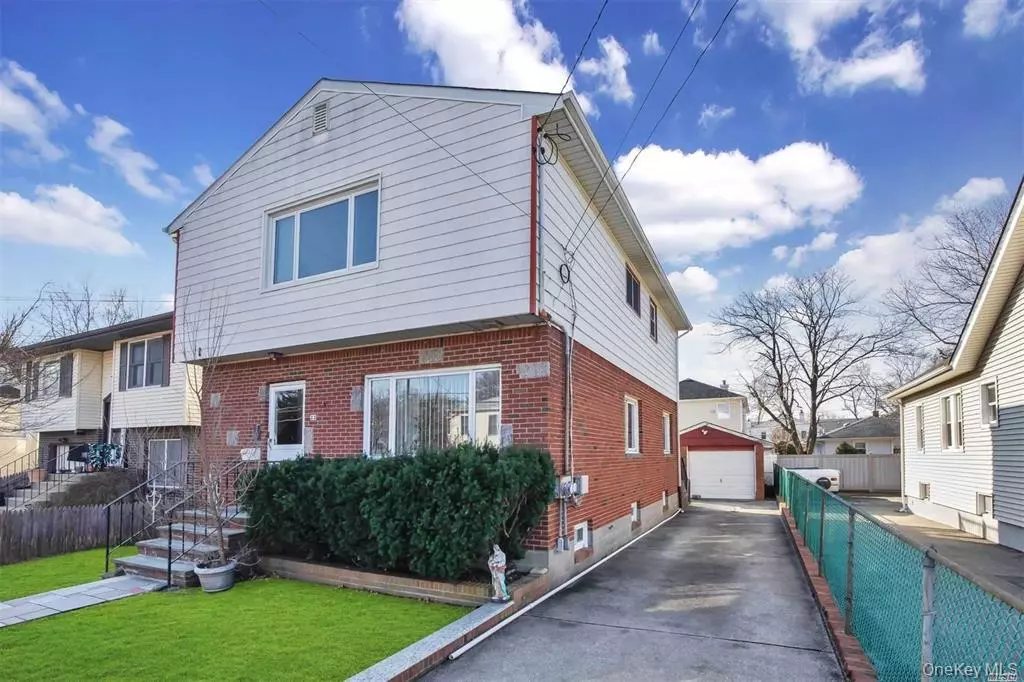 Bayville, NY 11709,22 15th ST #Upper