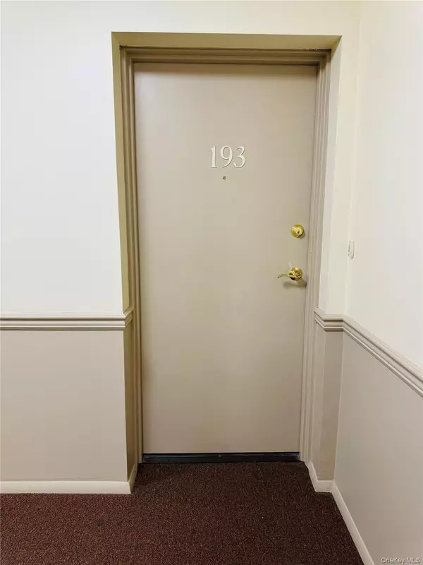 193 Deer Ct DR, Middletown, NY 10940