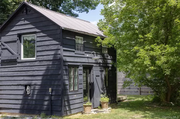 Hudson, NY 12534,284 County Route 27B