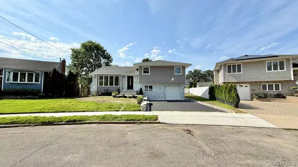 2166 Isabelle Ct, North Bellmore, NY 11710