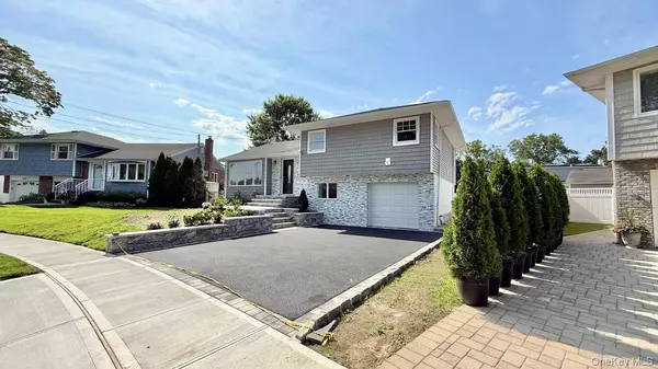North Bellmore, NY 11710,2166 Isabelle Ct