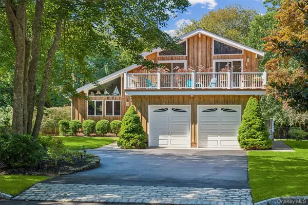 Westhampton, NY 11977,15 Windwood CT
