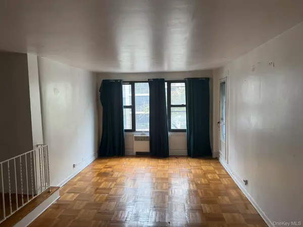 Rego Park, NY 11374,98-40 64th AVE #3A