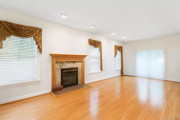 Miller Place, NY 11764,10 Woodhull Landing RD