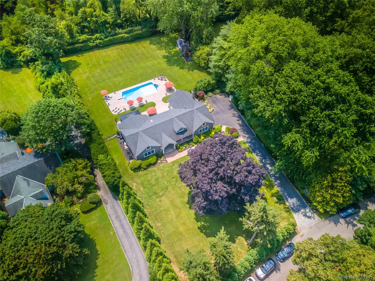 Old Westbury, NY 11568,29 Fox Hollow LN