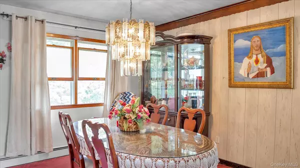 Bay Shore, NY 11706,13 New Hampshire AVE